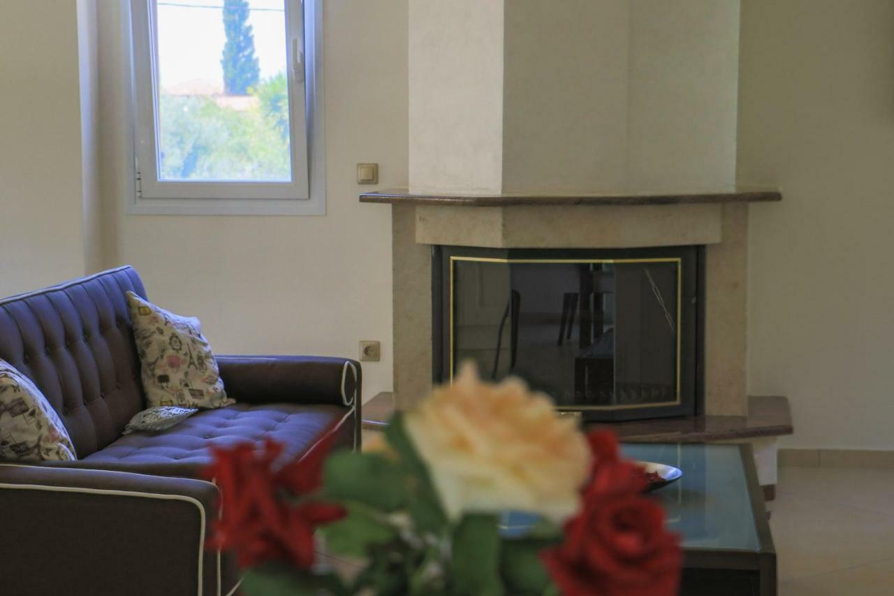 Maison Fleurs Diakopto Zewnętrze zdjęcie