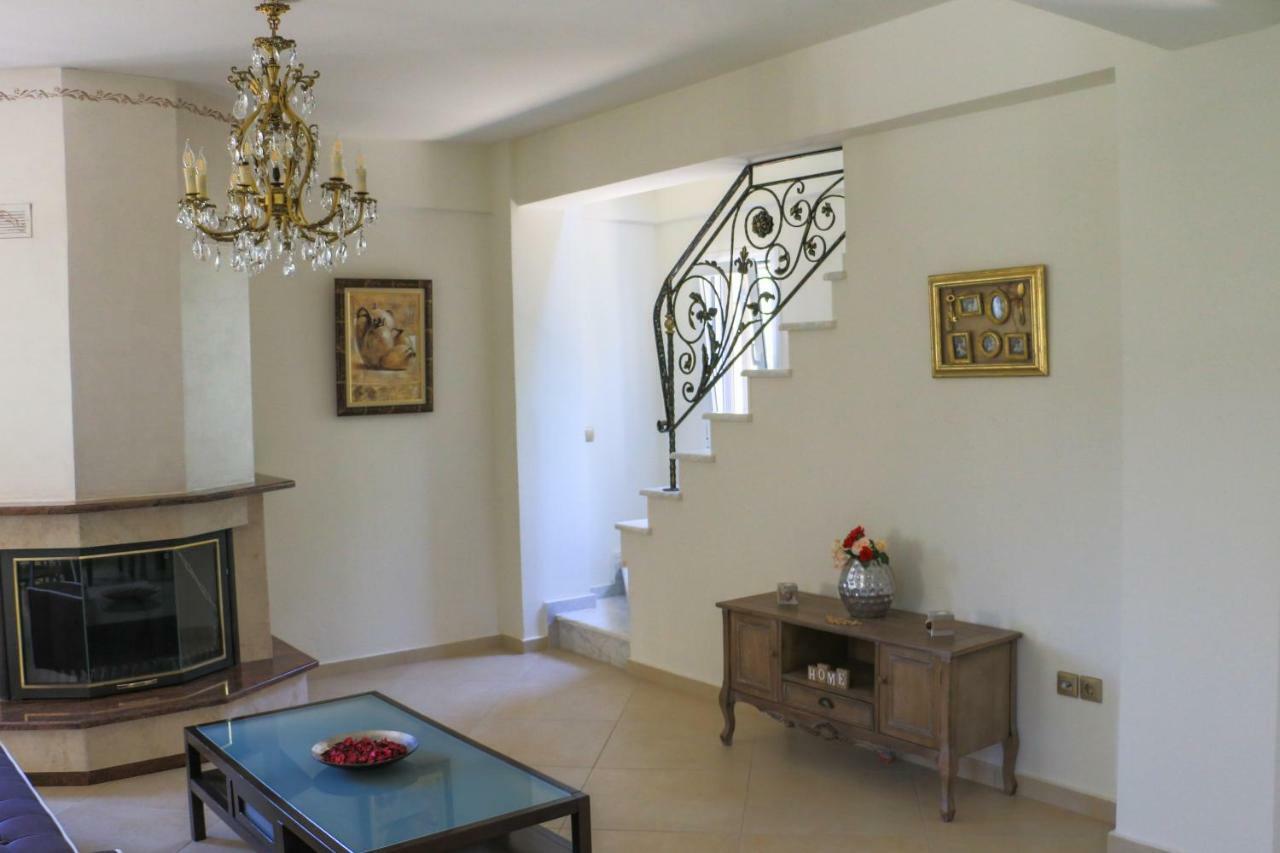 Maison Fleurs Diakopto Zewnętrze zdjęcie