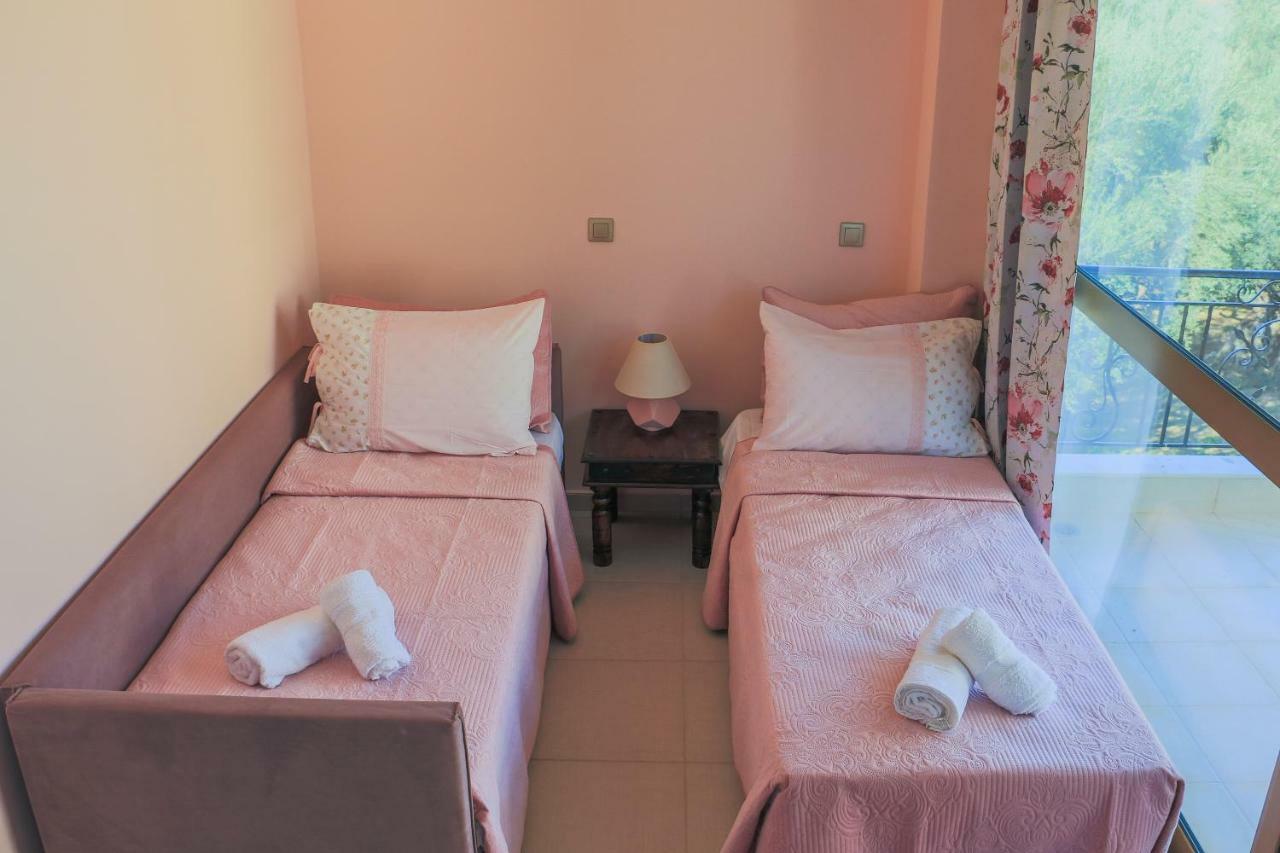 Maison Fleurs Diakopto Zewnętrze zdjęcie